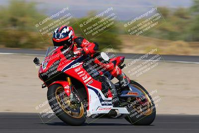 media/Oct-09-2022-SoCal Trackdays (Sun) [[95640aeeb6]]/Turn 3 (930am)/